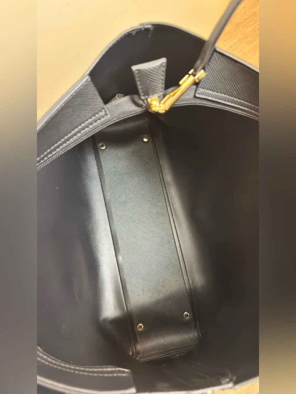 Black‎ Chain-Handle Laptop Tote